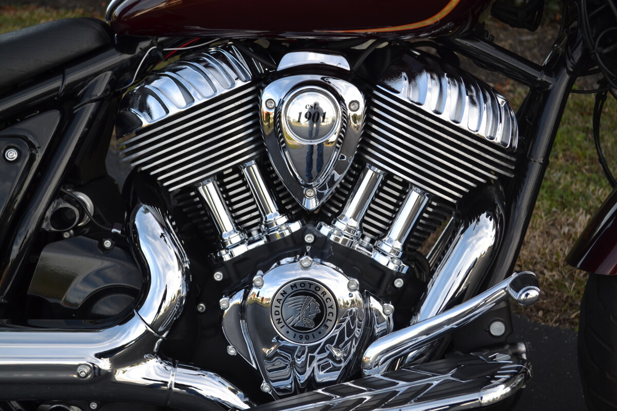 2022 Indian Motorcycle Super Chief® Maroon Metallic, photo 3
