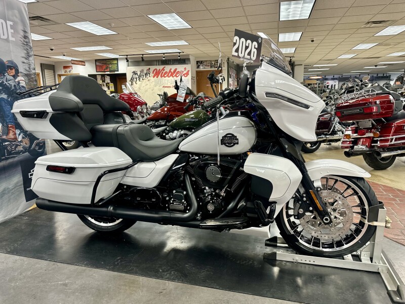 2026 Harley-Davidson® Street Glide Limited White Onyx Pearl Black Trim