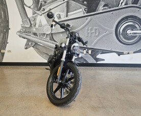 2025 Nightster™ RH975 thumb 2