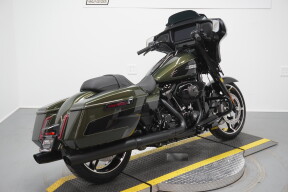2026 Harley-Davidson® Street Glide® Olive Steel Metallic / Vivid Black Black Trim thumb 2