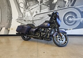 FLHX 2025 Street Glide™ thumb 3