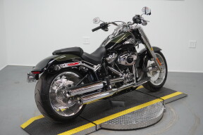 2026 Harley-Davidson® Fat Boy® Olive Steel Metallic / Vivid Black Chrome Trim thumb 2