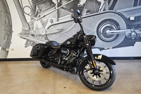 2025 Road King™ Special FLHRXS thumb 2