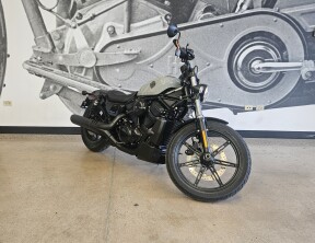 2025 Nightster™ RH975 thumb 3