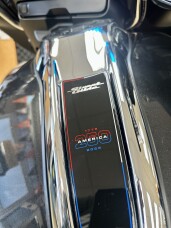 2026 Harley-Davidson® Street Glide® Midnight Ember Chrome Trim thumb 0