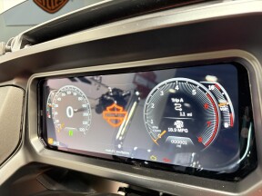 2026 FLTRX Harley-Davidson® Road Glide® Blood Orange Chrome Trim thumb 1