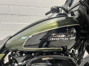 2026 Harley-Davidson® Street Glide® Olive Steel Metallic / Vivid Black FLHX thumb 3