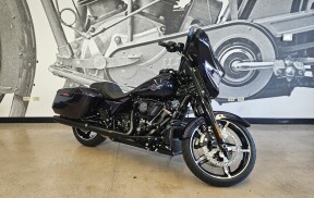 FLHX 2025 Street Glide™ thumb 3