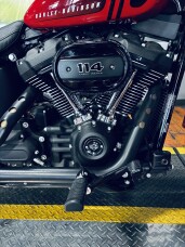 2022 Harley-Davidson® Street Bob® 114 REDLINE RED thumb 2