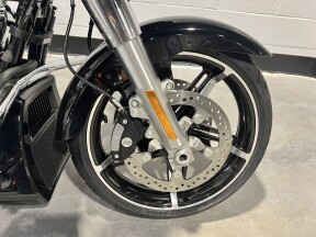 2026 Harley-Davidson® Street Glide® Olive Steel Metallic / Vivid Black Chrome Trim FLHX thumb 2