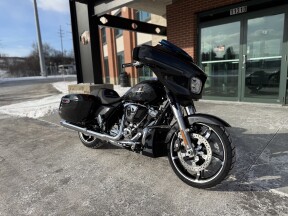 2026 Harley-Davidson® Street Glide® FLHX Midnight Ember Chrome Trim thumb 3
