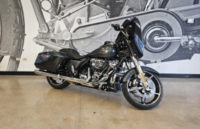 FLHX 2025 Street Glide™ thumb 3
