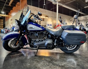 2023 Harley-Davidson® Heritage Classic Bright Billiard Blue/Billiard Gray - Black Finish thumb 2