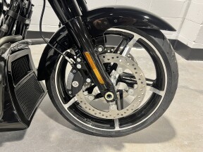 2026 Harley-Davidson® Street Glide® Olive Steel Metallic / Vivid Black FLHX thumb 2