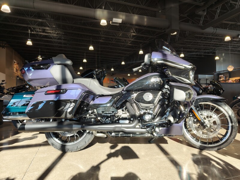 2026 Harley-Davidson® Street Glide Limited Purple Abyss / Vivid Black Chrome Trim