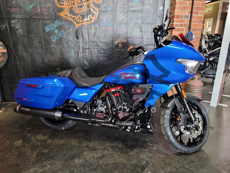 2026 Harley-Davidson® CVO Road Glide ST Electric Coast