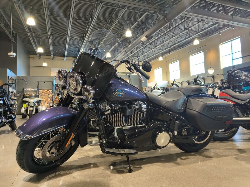 2026 Harley-Davidson® Heritage Classic Purple Abyss - Black w/Cast Wheels