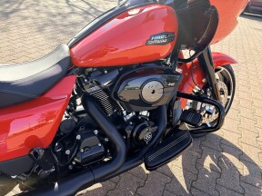FLTRX 2026 Road Glide® thumb 2