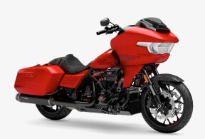 2025 Harley-Davidson® CVO™ Road Glide™ ST thumb 3