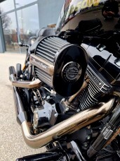 2017 Harley-Davidson® CVO™ Pro Street Breakout® Starfire Black/Starfire Black thumb 1