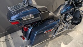 2016 Harley-Davidson® Ultra Limited Custom Colour Cosmic Blue Pearl thumb 1