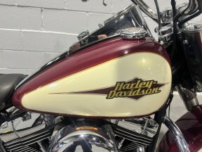 2007 Harley-Davidson<sup>®</sup> Heritage Softail® Classic BURGUNDY AND CREME FLSTC thumb 3
