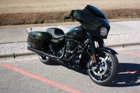 2026 Harley-Davidson® Street Glide® FLHX thumb 3