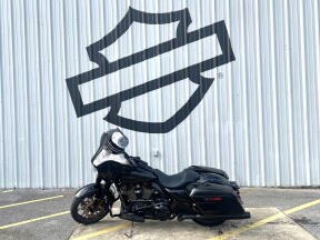 2023 Harley-Davidson® Street Glide® ST Vivid Black thumb 2