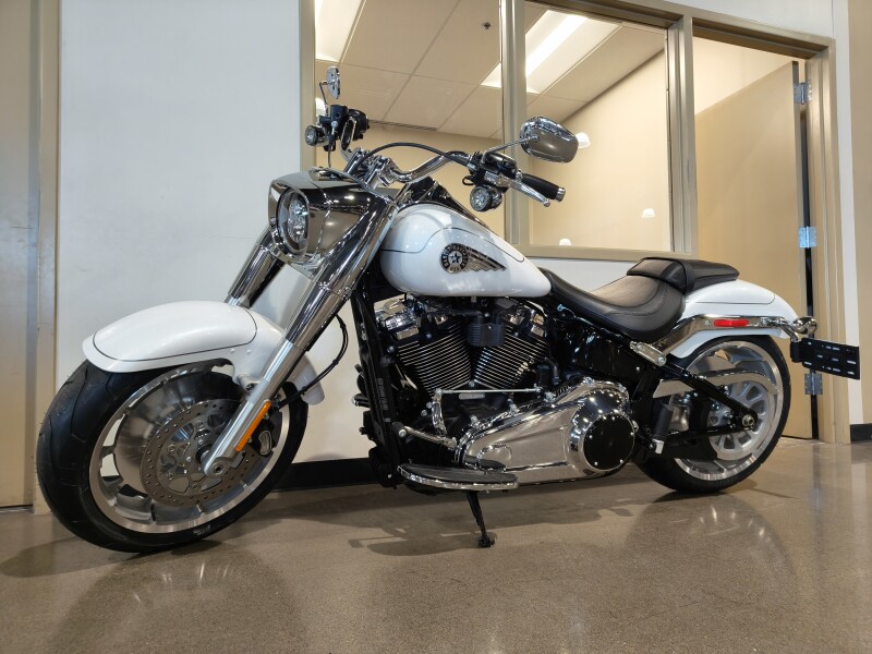 2026 Harley-Davidson® Fat Boy® White Onyx Pearl Chrome Trim