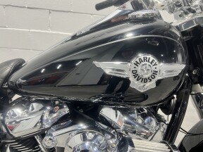 2021 Harley-Davidson® Fat Boy® 114 Vivid Black FLFBS thumb 3