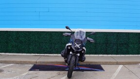 2025 BMW Motorrad R 1300 GS thumb 2