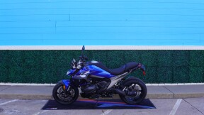 2026 BMW Motorrad R 1300 R thumb 3