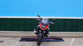 2026 BMW Motorrad R 1300 GS thumb 2
