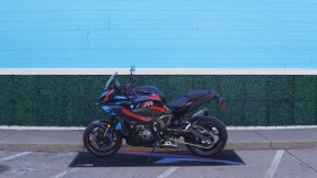 2025 BMW Motorrad M 1000 XR thumb 3