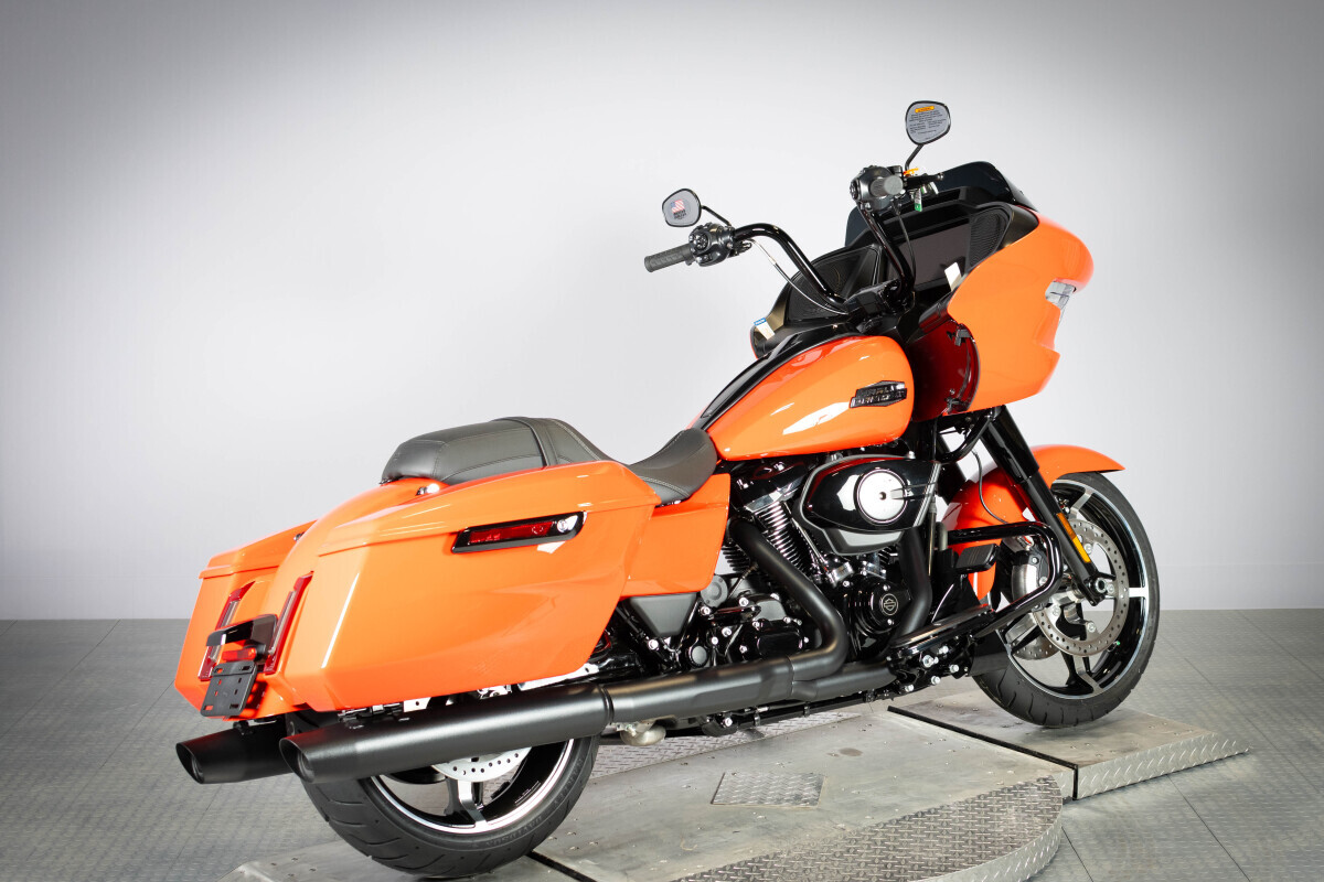 2026 Harley-Davidson® Road Glide™ FLTRX, photo 9