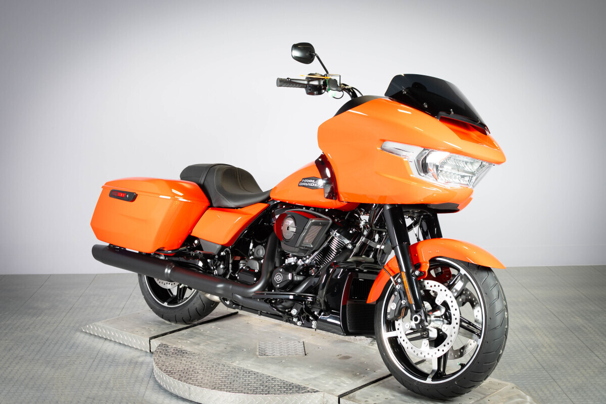 2026 Harley-Davidson® Road Glide™ FLTRX, photo 2