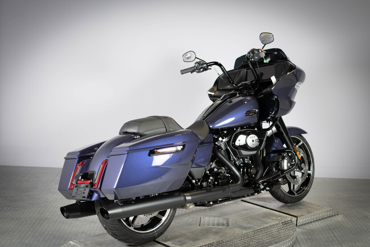 2026 Harley-Davidson® Road Glide™ FLTRX, photo 10