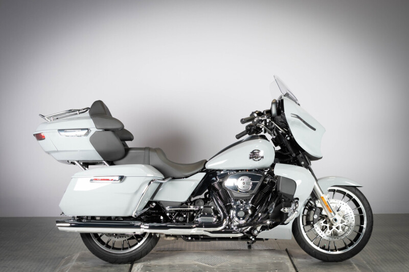 2026 Harley-Davidson® Street Glide Limited FLHXL