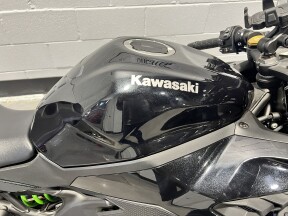 2024 Kawasaki NINJA® ZX™-4RR ABS Metallic Spark Black  thumb 3