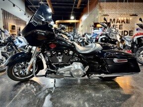 2020 Harley-Davidson® Electra Glide® Standard Vivid Black thumb 2