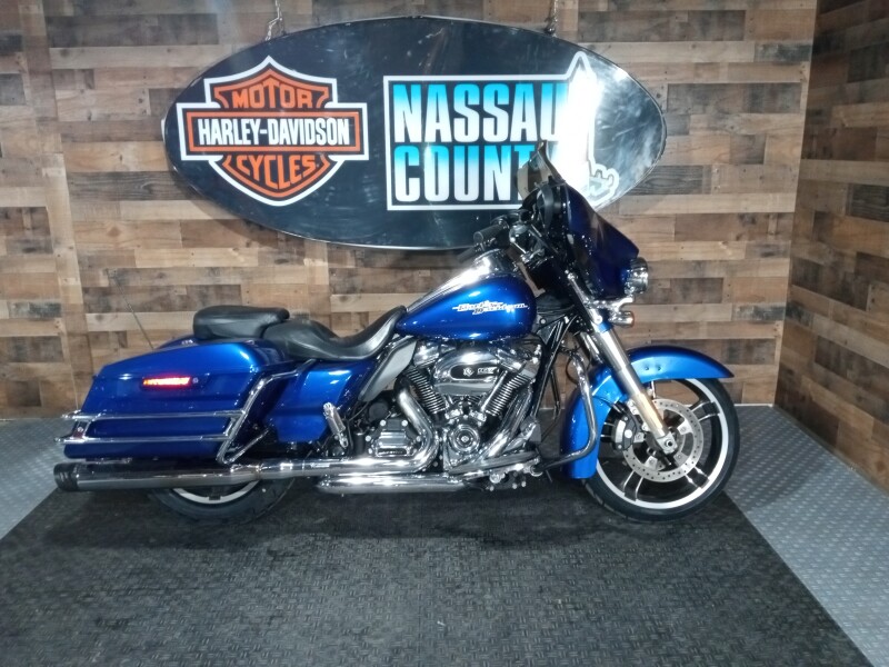 2017 Harley-Davidson® Street Glide® Special Superior Blue
