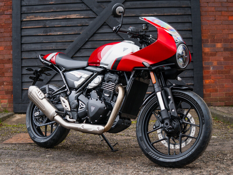 2026 Triumph Thruxton 400