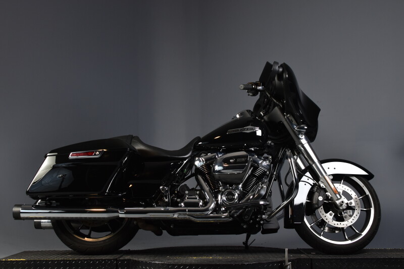 2022 Harley-Davidson® Street Glide® FLHX