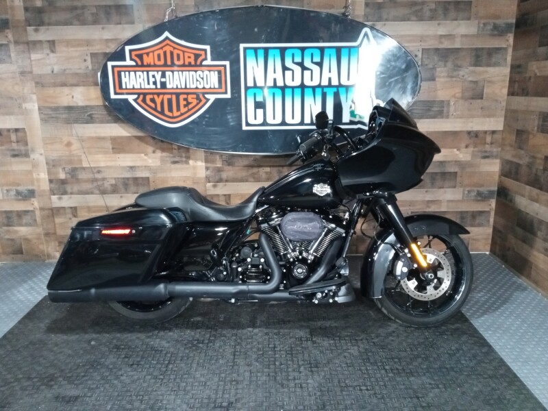 2023 Harley-Davidson® Road Glide® Special Vivid Black - Black Finish