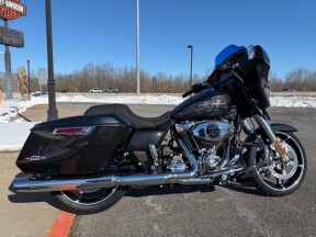 2026 Harley-Davidson® Street Glide® Midnight Ember Enthusiast Collection thumb 2