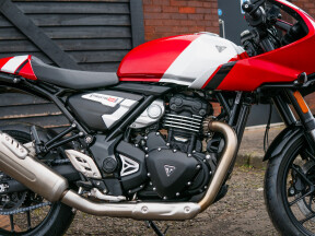 2026 Triumph Thruxton 400 thumb 1