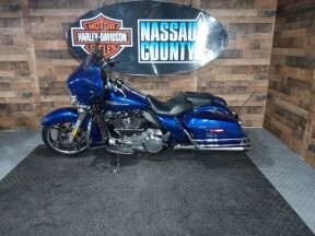 2017 Harley-Davidson® Street Glide® Special Superior Blue thumb 1