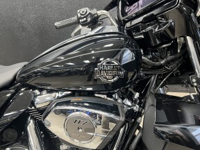2026 Harley-Davidson® Street Glide® Limited thumb 3