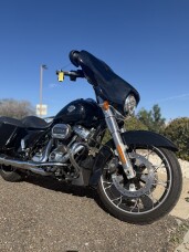 2022 Harley-Davidson® Street Glide® Special Vivid Black - Black Finish thumb 3