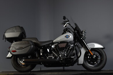 2025 Harley-Davidson® Heritage Classic FLHC